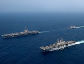 سفينة تابعة للبحرية الأمريكية تطلق طلقات تحذيرية بعد مواجهة مع سفن إيرانية