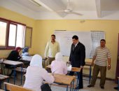 محافظ القليوبية يتفقد سير امتحانات الدبلومات الفنية ويؤكد على تأمين اللجان 