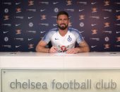 رسمياً.. تشيلسى يجدد عقد مهاجمه جيرو لنهاية 2020