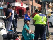 شاهد  حافلة تمر فوق امرأة فى المكسيك دون اصابات