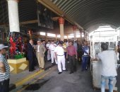 صور.. سكرتير مساعد الإسكندرية يقود حملة مكبرة لإعادة الانضباط بالموقف الجديد