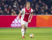 التوقيع الرسمى يفصل يوفنتوس عن ضم دى ليخت 