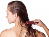 هيفقد لمعانه ويقع.. الآثار السلبية لغسل الشعر يوميًا