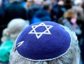 بعد تحذير من إرتداء "الكيباه" بألمانيا.. لماذا يرتدى اليهود غطاء للرأس؟