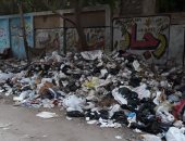 قارئة تشكو انتشار القمامة بجوار مركز شباب عين شمس المطرية