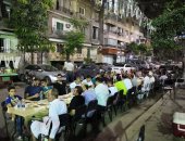 رمضان يجمعنا.. شباب منشية البكرى بمصر الجديدة ينظمون سحورا لـ250 شخصا