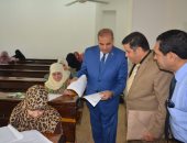 رئيس جامعة الأزهر يتفقد لجان امتحانات كليات البنات بمدينة نصر (صور)