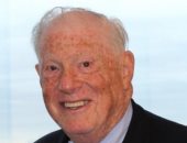 وفاة مؤسس "هيومن رايتس ووتش" عن عمر 96 عاما بنيويورك