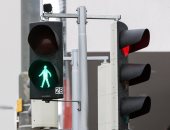 تقرير: إشارات المرور المستقبلية ستعرف متى ترغب فى عبور الشارع