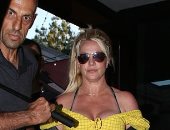 صور.. وسط حراسها الشخصيين.. بريتني سبيرز تستمتع بوقتها فى لوس أنجلوس