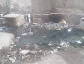 أهالى قرية برديس بمركز البلينا يعانون انتشار مياه الصرف الصحى