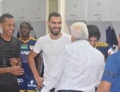 شاهد ..مرتضى منصور فى غرفة ملابس لاعبى الإنتاج الحربى 