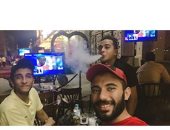 "الكورة فى دمنا".. أحمد يشارك بصورته أثناء متابعة مباراة ليفربول من بورسعيد