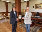 محافظ مطروح يبحث التعاون المشترك مع ممثل برنامج الغذاء العالمى بمصر