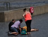 "معلش مش متعودين".. حالات إغماء بين المواطنين فى لندن بسبب الطقس الحار - صور