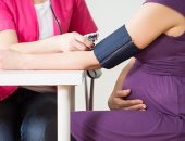 الزيادات الطفيفة في ضغط الدم في بداية الحمل قد تشير إلى مضاعفات