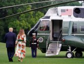 ترامب وزوجته ميلانيا يغادران الولايات المتحدة فى طريقهما إلى لندن