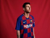 فيديو وصور.. برشلونة يكشف عن قميصه للموسم الجديد 2019-20