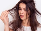 كيف يُسبب التوتر تساقط الشعر؟ تعرفى على 5 طرق لتجنب التساقط
