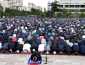 ملايين الجزائريين يؤدون صلاة عيد الفطر المبارك