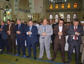 صور.. محافظ الإسماعيلية والقيادات التنفيذية يؤدون صلاة عيد الفطر 