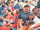 العيد فرحة.. حفلة وتوزيع هدايا على الأطفال فى حى الأميرية احتفالا بالعيد