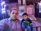 العيد فرحة.. أحمد عبد ىالقادر يشارك بصورة مع نجله أول أيام عيد الفطر