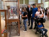 نافاس حارس ريال مدريد وأسرته يزورون المتحف المصري