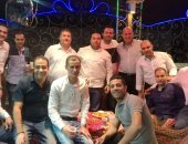 خالد رشوان يشارك بصورة له وأصدقاءه فى العمل ثانى أيام عيد الفطر