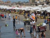 صور.. اقبال كبير على شاطئ بورسعيد والحدائق والمتنزهات فى ثالث أيام عيد الفطر