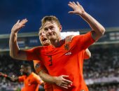 برشلونة يستأنف مفاوضاته لضم دي ليخت مدافع أياكس الهولندى 