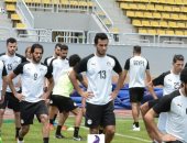 المنتخب يخوض مرانا صباحيا ببرج العرب وجنش يواصل الغياب.. صور