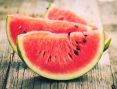 فوائد البطيخ فى الصيف عديدة منها منع الجفاف
