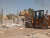 إزالة تعديات على 11 قيراط من أملاك الدولة بمركز الوقف بقنا 