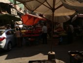 أهالى كامب شيزار بالإسكندرية يشكون من إشغالات الباعة بسوق شيديا