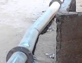 شكوى من ماسورة مياه تعيق حركة مرور المواطنين بشارع عمر بن الخطاب في بشتيل