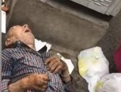 فيديو.. هكذا انقذت شرطة لبنان عجوز تولى مناصب هامة وهو يصارع الموت فى الشارع