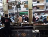 صور .. ضبط كبدة وحلويات غير صالحة بحملة بيئية على المطاعم بالإسكندرية 