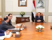 السيسى يوجه بإنشاء خطوط سكك حديد جديدة لربط مختلف أنحاء الجمهورية