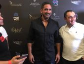 صور.. جمهور الإمارات يلتف حول أمير كرارة بعد مشاهدة «كازابلانكا»