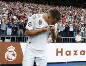"هازارد" سادس أكثر نجوم كرة القدم استقبالا من الجماهير
