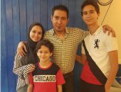 "من شابه أباه فما ظلم".. محمد بركات ينشر صورة برفقة أبنائه الثلاثة