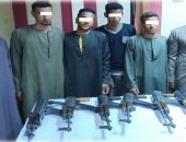 ضبط 6 أشخاص بحوزتهم 6 بنادق ألية آثناء مشاجرة بقنا