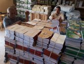 صور.. تعليم الوادى الجديد: بدء استلام الكتب الدراسية للعام القادم