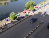 المقاهى بدكرنس تستولى على الممشى الخاص بالمواطنين