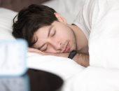 أجهزة تعقب النوم الذكية قد تصيبك بالأرق.. احذرها
