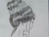 قارئة تشارك برسومات ولوحات فنية تظهر موهبتها