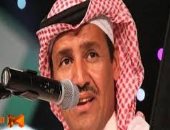 الفنان السعودى خالد عبد الرحمن يثير الجدل بسبب تناوله لحم الضبع
