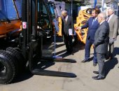 "العصار" يقوم بجولة بشركة "أمكودور" البيلاروسية للمعدات الثقيلة