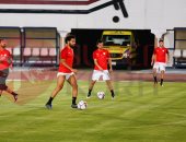 شاهد.. مو صلاح يستعد بحذاء خاص لقيادة هجوم الفراعنة فى أمم أفريقيا